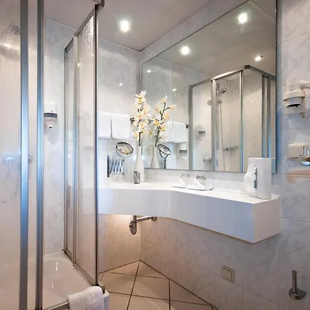 Tegernseer Hof Hotel 3*