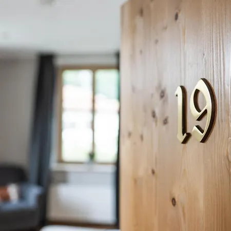 Tegernseer Hof 3* غموند آم تيغرنسي