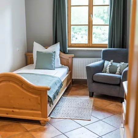 Tegernseer Hof 3*