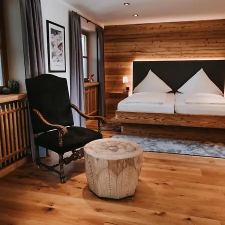 Tegernseer Hof Hotell 3*