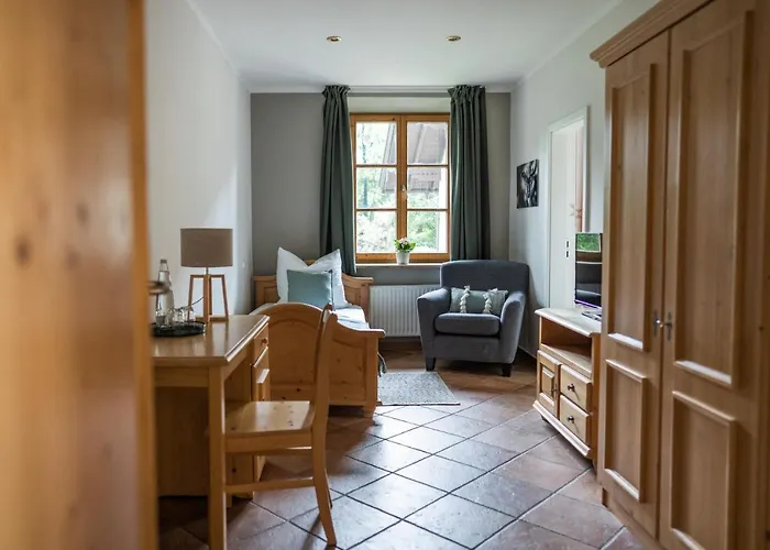 Tegernseer Hof Hotel 3*